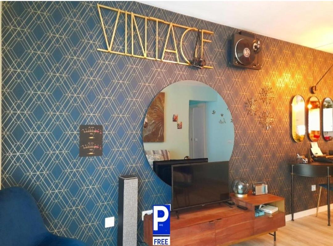 Appartement 80S Loft Vintage 15' Malaga Airport Free Guest Parking à Alhaurín de la Torre Extérieur photo